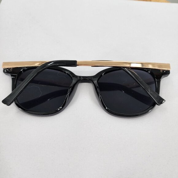 SIMPLY SOUTHERN Black Frame Cats Eye Sunglasses Sunnies 9018 NWT - Picture 6 of 8